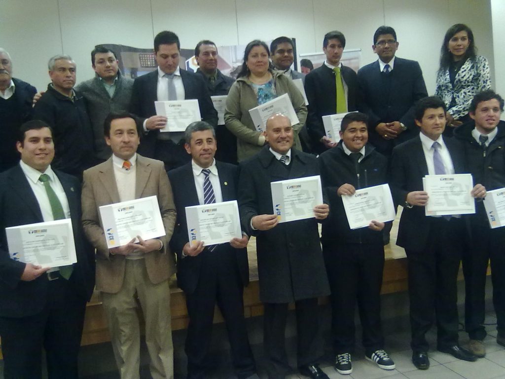 Pdte. Hugo Garcia Ch., junto a los miembros de la Estaca Los Andes que se Certificaron. 