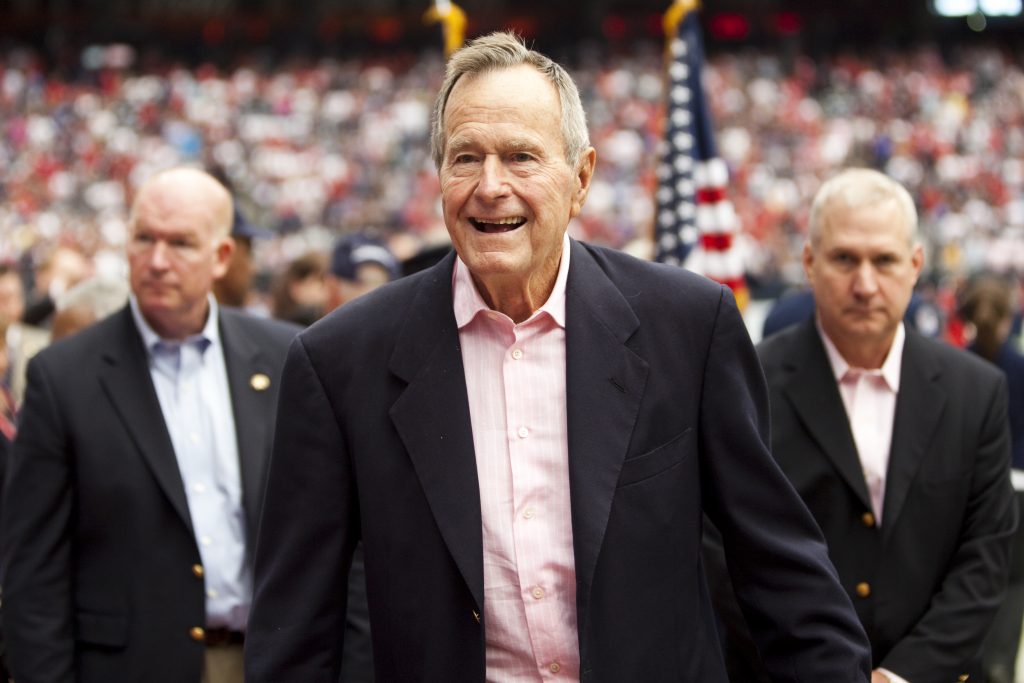 Muere George H. W. Bush y la Primera Presidencia le rinde homenaje.