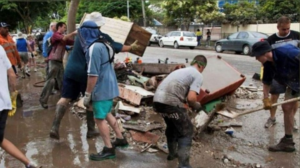 Santos de los Últimos Días de Australia brindan ayuda después de fuertes inundaciones