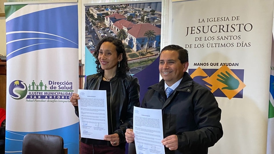 Iglesia de Jesucristo en Chile hace importantes donaciones a CESFAM: +200 mil personas beneficiadas